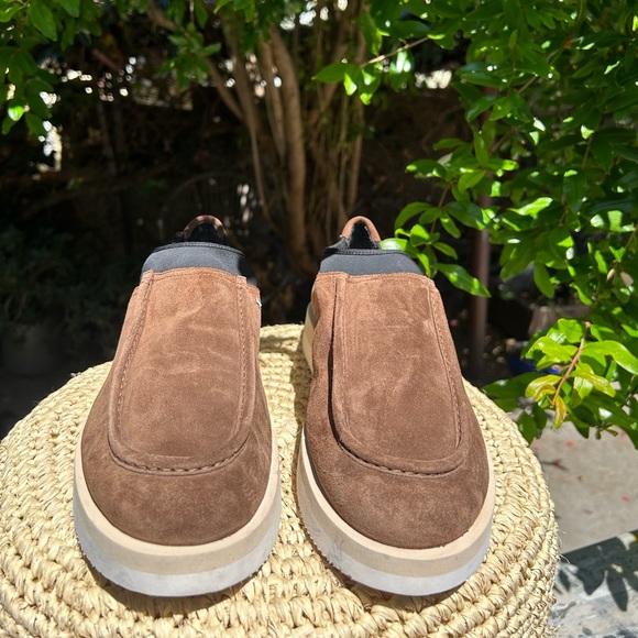 P448 BABY MOC SUEDED LEATHER
SHEARLING LINED CHOCOLATE
SNEAKER. NIB $245. 10/43 - Picture 10 of 15